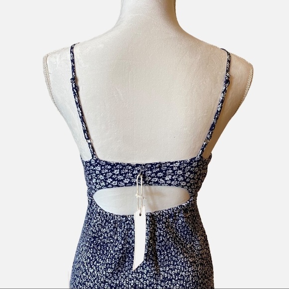 Ocean Drive Mini Floral Smocked Cutout Dress Medium NWT - Picture 4 of 8